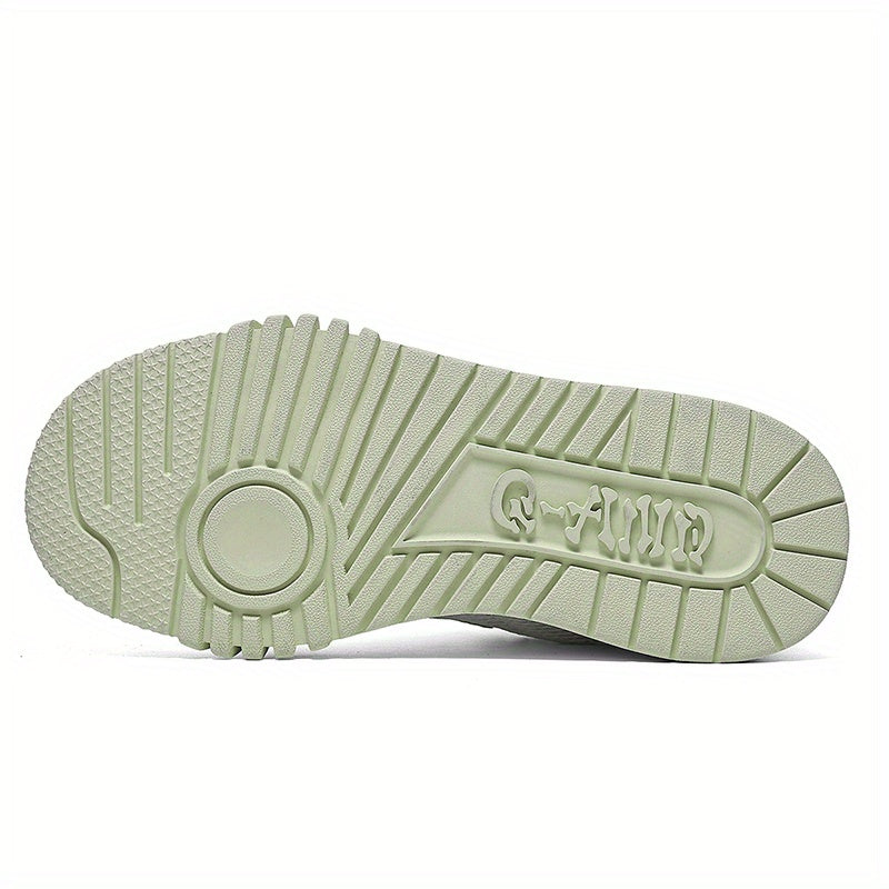 Q-AND Retro Skate Sneakers - Low-Top Lace-Up Casual Shoes with Thick Rubber Sole