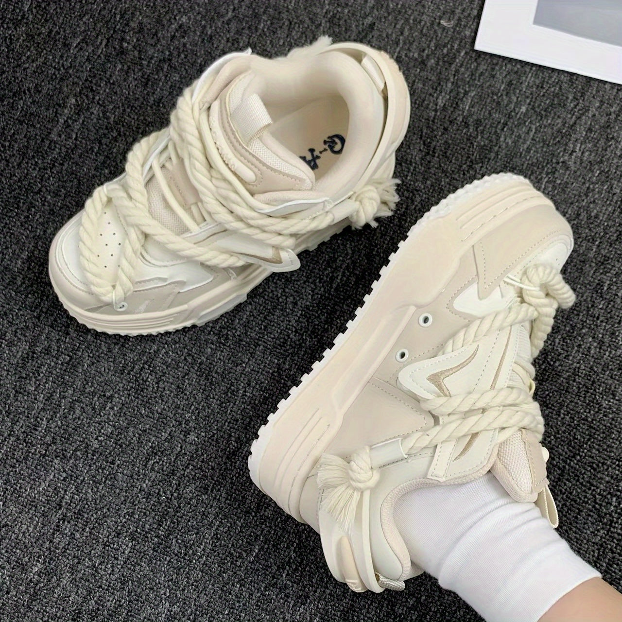 Unisex Casual Skate Shoes - Perfect for Sports, Skating, and Festive Gifts