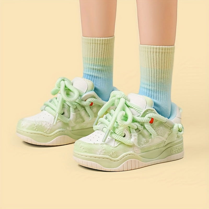 Unisex Cartoon Pattern Skateboarding Shoes, Low Top Lace-Up Sneakers, with Synthetic Upper, Fabric Inner