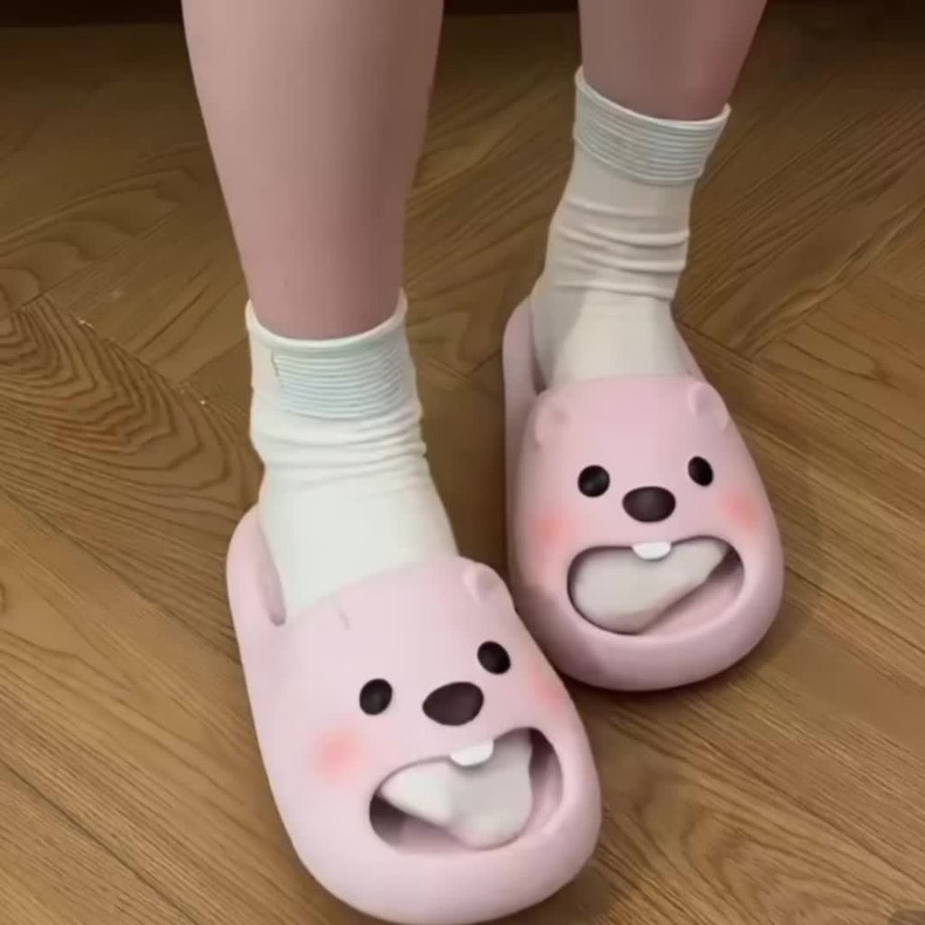 Graceful Little Beaver Cartoon Slippers, Indoor\u002FOutdoor Spring and Summer, Cool, Fashionable, Simple